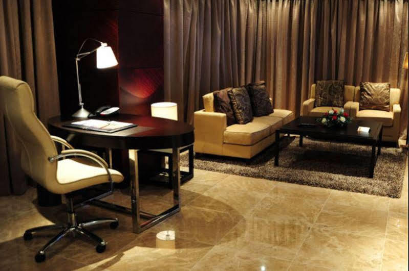 Hotel De Convencoes De Talatona Hcta Луанда  Экстерьер фото