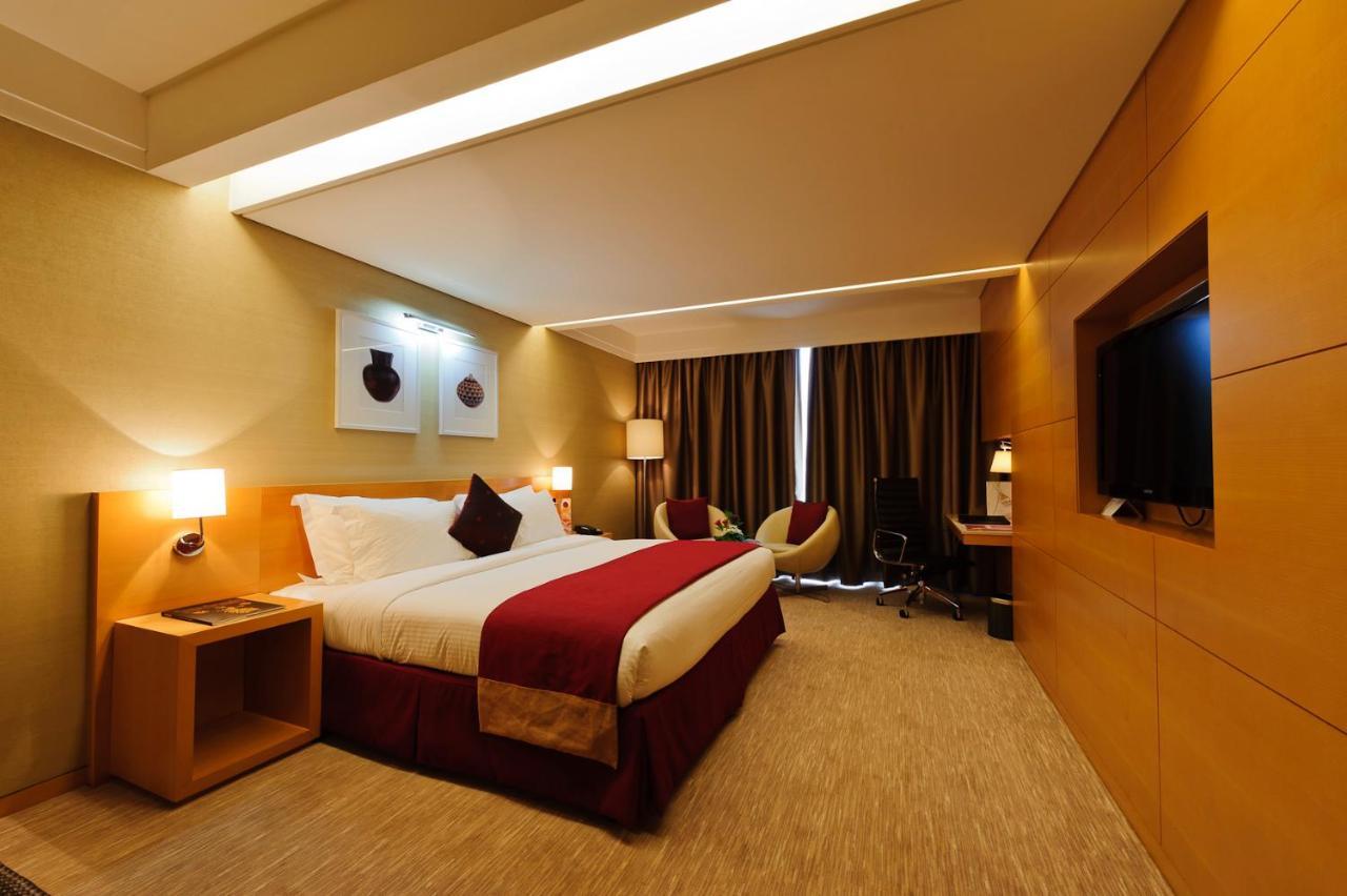 Hotel De Convencoes De Talatona Hcta Луанда  Экстерьер фото