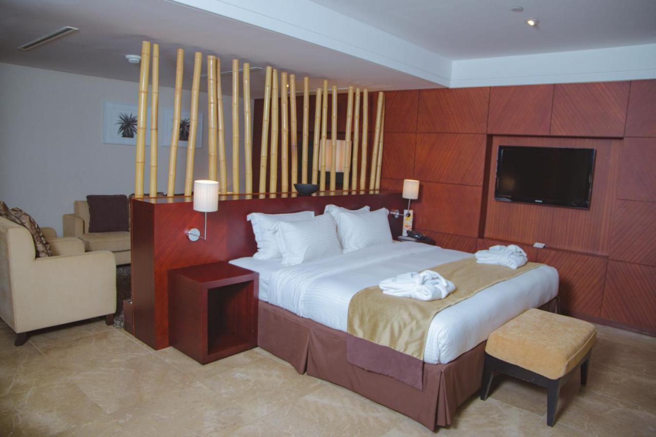 Hotel De Convencoes De Talatona Hcta Луанда  Экстерьер фото