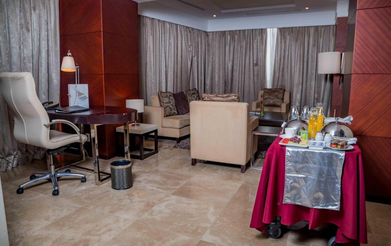 Hotel De Convencoes De Talatona Hcta Луанда  Экстерьер фото